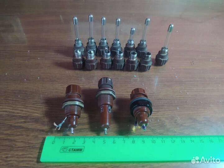 Держатель для предохранителя. Радиолом