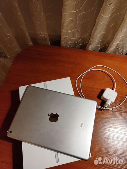 iPad (6-го поколения) 2018