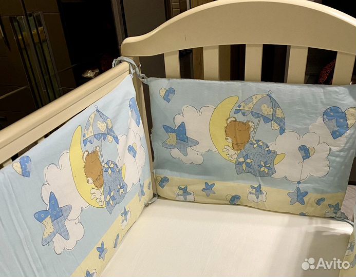 Мягкие бортики для детской кроватки