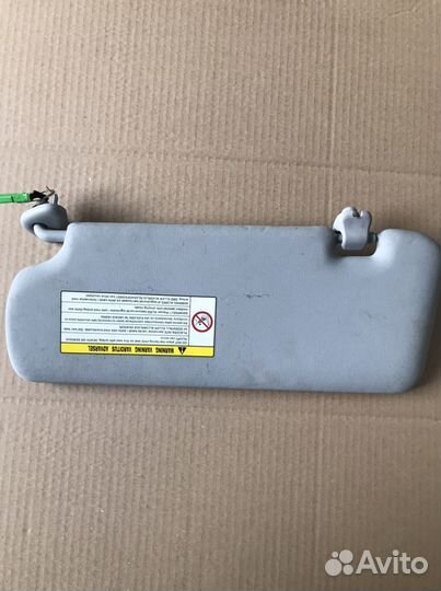 Козырёк солнцезащитный правый Honda CR-V3(687)