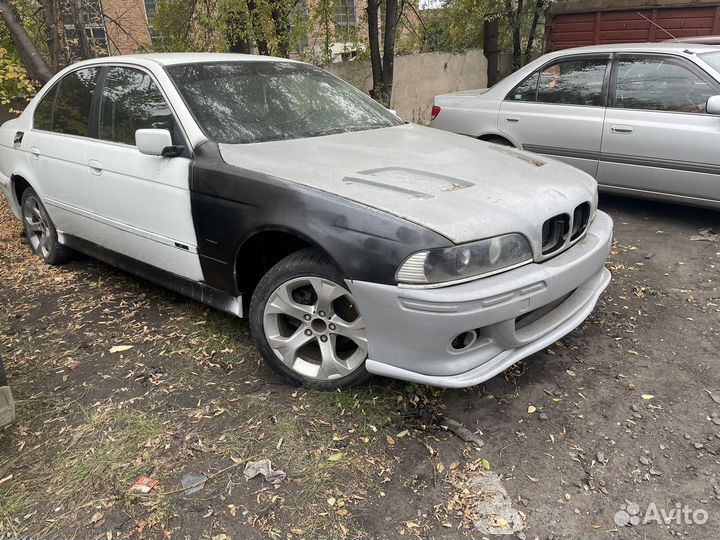 Капот на BMW 5 e39