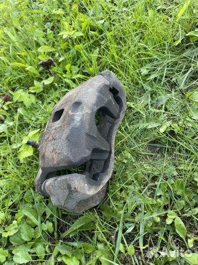 Суппорт передний для lancer 9