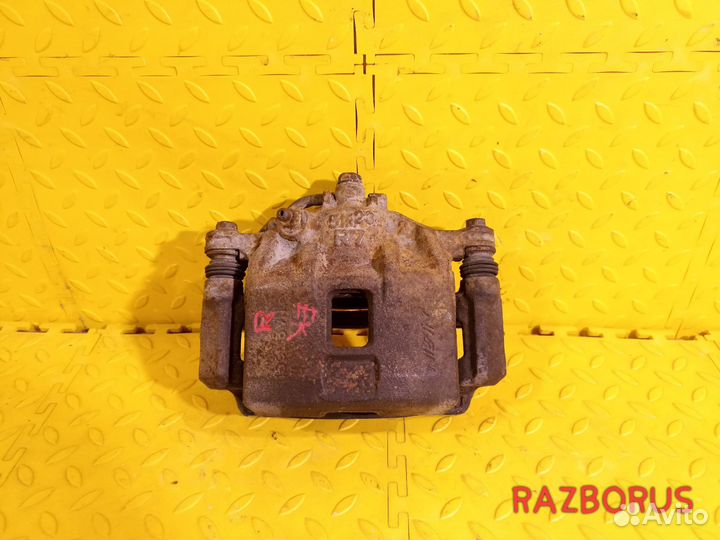 Суппорт тормозной передний правый Honda Civic 6