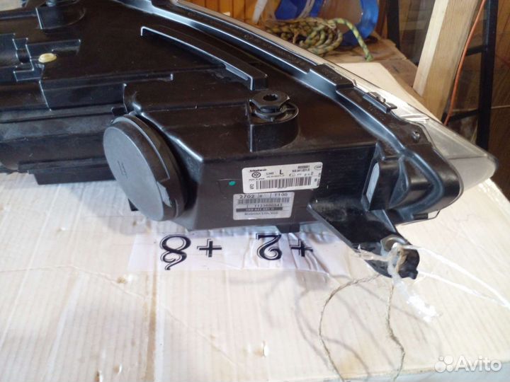 Фара левая Volkswagen Scirocco 3 xenon до рест