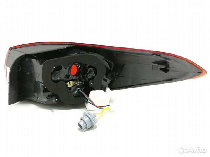 Фонарь левый задний в крыло Kia Cerato 3 YD