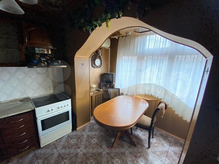 4-к. квартира, 90 м², 4/5 эт.