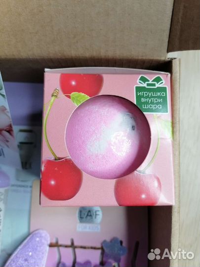 Подарок на день святого Валентина, 8 марта