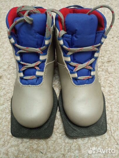 Лыжные ботинки 30