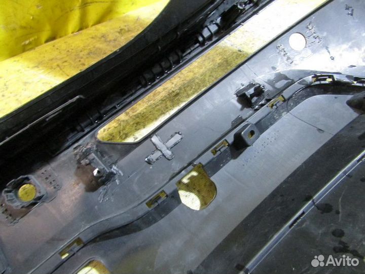 Бампер задний Kia Carnival 20-25г 52957