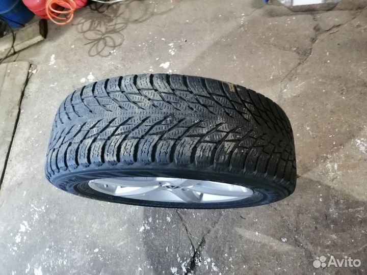 Nokian Tyres Hakkapeliitta R3 SUV 215/65 R17