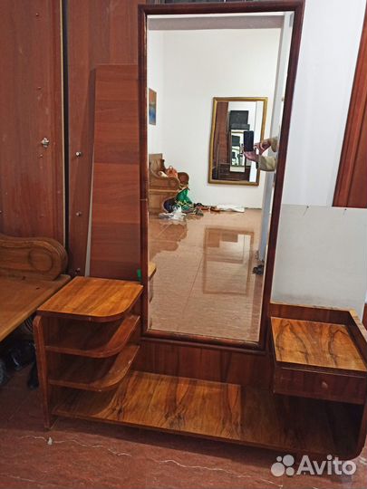 Трюмо с большим зеркалом винтаж Румыния