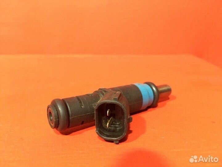 Форсунка Audi A4 B6 2004