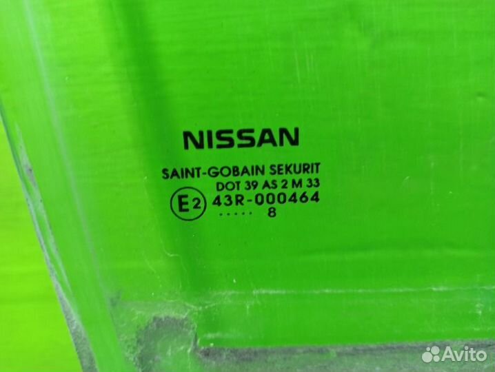Стекло двери переднее правое Nissan Note E11 CR14