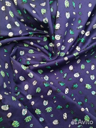 Отрез ткани сатин