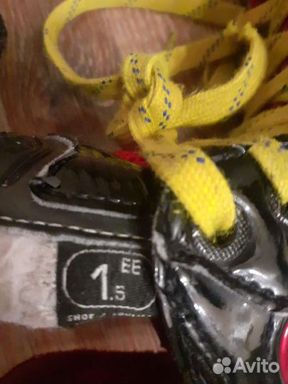 Хоккейные коньки