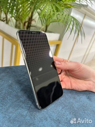 iPhone X, 64 ГБ