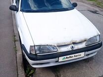 Renault 19 1.7 MT, 1992, битый, 300 000 км, с пробегом, цена 40 000 руб.