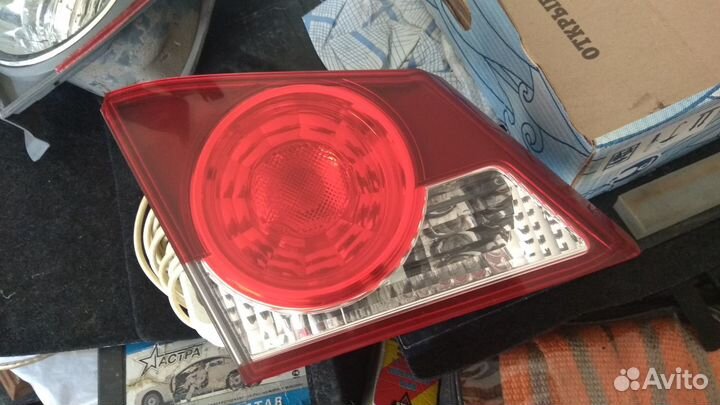 Задняя левая фара в багажник honda civic 4d 2007