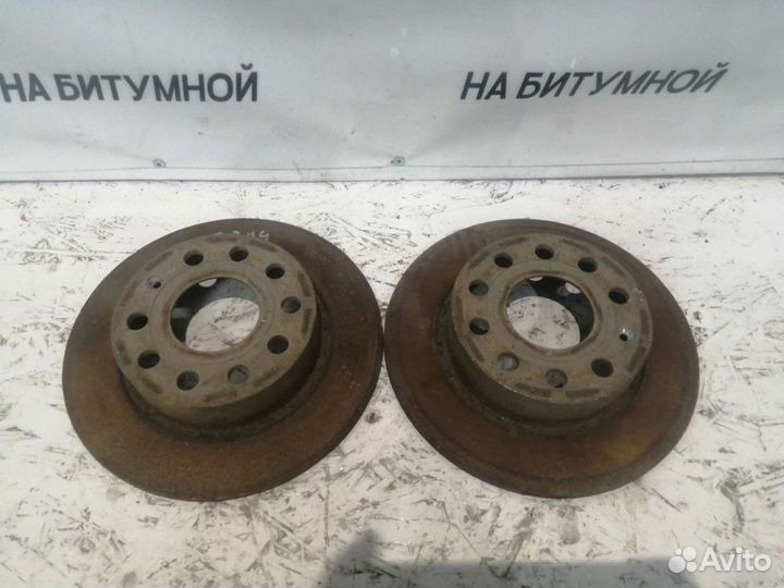 Тормозной диск задний Skoda Octavia A5