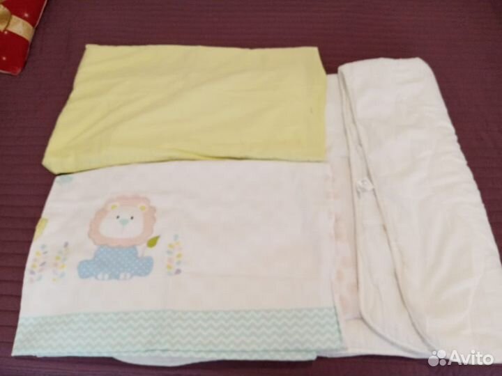 Комплект в детскую кроватку с бортиками