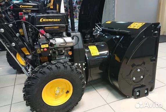 Снегоуборщик бензиновый Champion ST662E