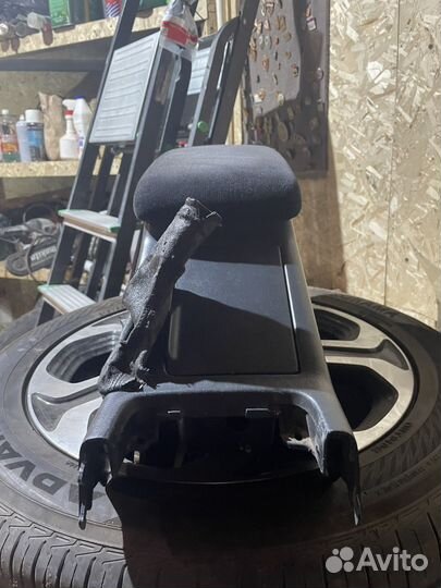 Подлокотник jzx100