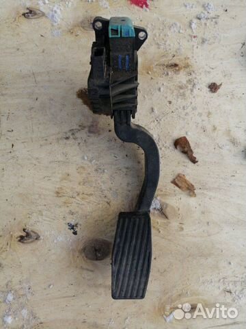 Педаль газа Opel Corsa D Z10XEP 2008