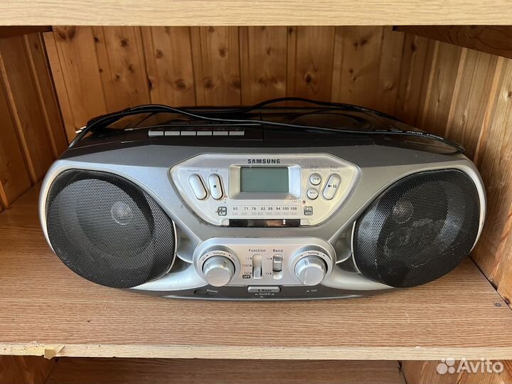 Музыкальный центр