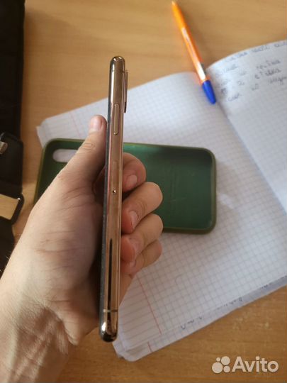 Телефон iPhone xs