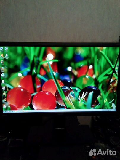 Мониторы LED 22 и 19 дюймов