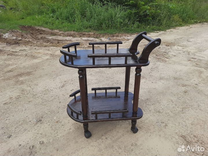 Мебель и картины