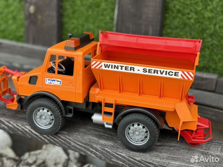 Снегоуборщик Bruder