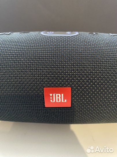 JBL charge 4