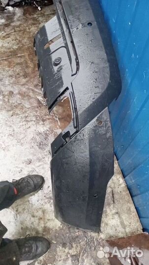 Бампер задний (нижняя часть) Land Rover Discovery