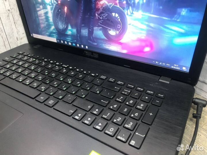 Ноутбук asus x751s