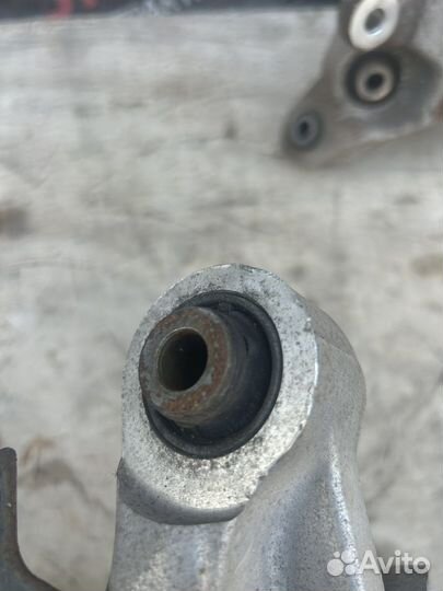 Задний Кулак поворотный Ниссан Теана 32