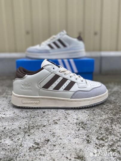Кроссовки adidas