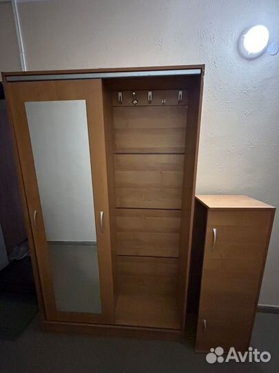 Шкаф