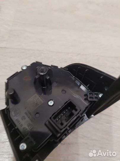 Kia Rio X 2020года переключатель на руле