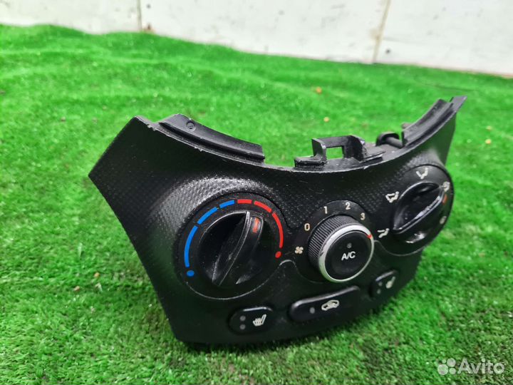 Блок управления печки Hyundai Solaris 1