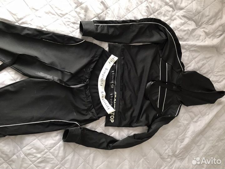 Спортивный костюм на девочку 164-84