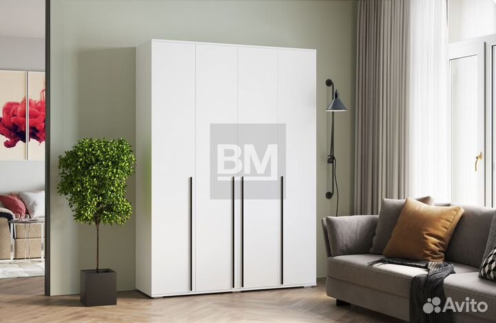 Шкаф белый четырехдверный