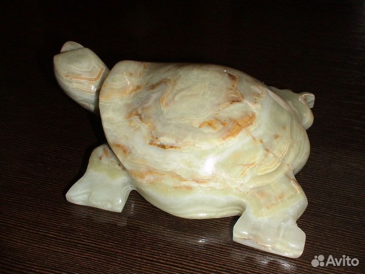 Фигурки из оникса: верблюд и черепаха