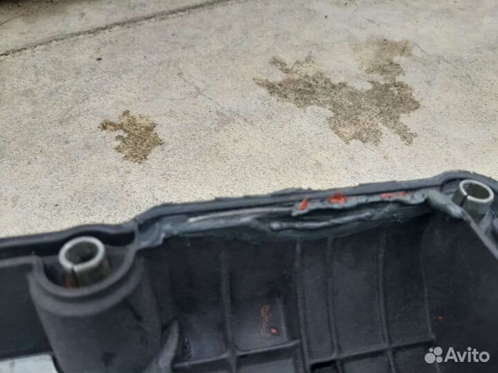 Клапанная крышка мотора G4GC