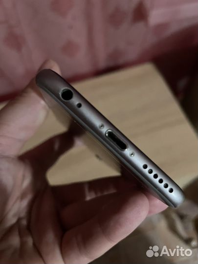 iPhone 6S, 32 ГБ