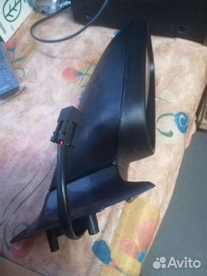 Зеркало заднего вида