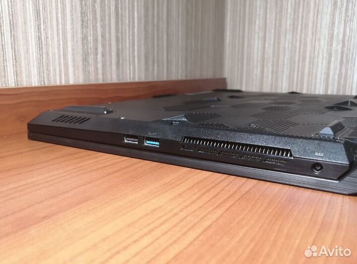 MSI GF76 Katana 11UCX-892XRU