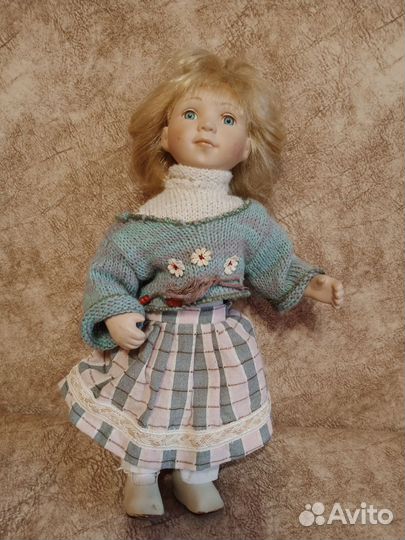 Кукла фарфоровая мягконабивная