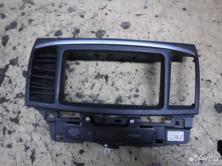 Рамка магнитолы Mitsubishi Lancer CY