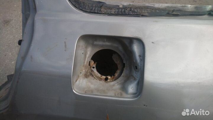 Крыло заднее левое Mazda Tribute 2.0 YF 2001